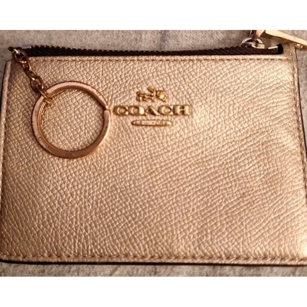 Small Coach Change Purse Gold